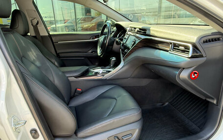 Toyota Camry, 2019 год, 2 895 000 рублей, 8 фотография