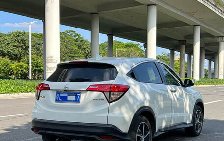 Honda Vezel, 2022 год, 1 400 000 рублей, 3 фотография