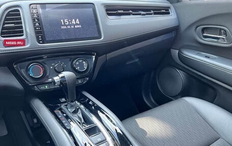 Honda Vezel, 2022 год, 1 400 000 рублей, 9 фотография
