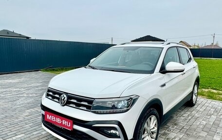 Volkswagen T-Cross I, 2020 год, 2 400 000 рублей, 2 фотография