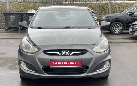 Hyundai Solaris II рестайлинг, 2012 год, 690 000 рублей, 1 фотография
