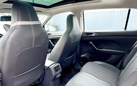 Volkswagen T-Cross I, 2020 год, 2 400 000 рублей, 8 фотография