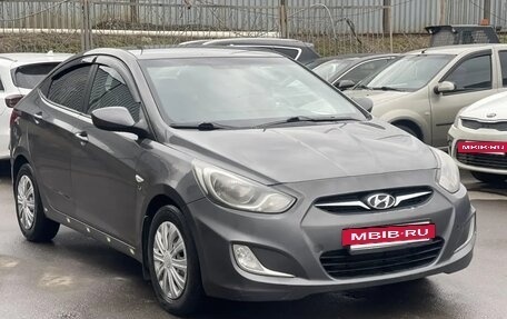 Hyundai Solaris II рестайлинг, 2012 год, 690 000 рублей, 3 фотография