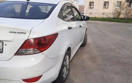 Hyundai Solaris II рестайлинг, 2012 год, 4 фотография
