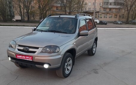 Chevrolet Niva I рестайлинг, 2019 год, 800 000 рублей, 1 фотография