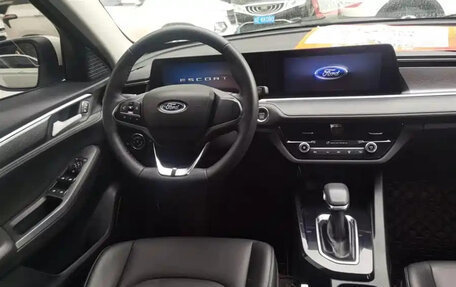 Ford Escort, 2022 год, 1 000 000 рублей, 4 фотография