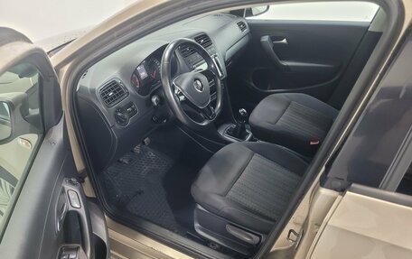 Volkswagen Polo VI (EU Market), 2017 год, 940 000 рублей, 13 фотография