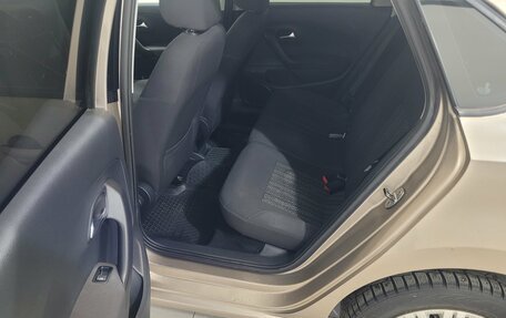 Volkswagen Polo VI (EU Market), 2017 год, 940 000 рублей, 11 фотография