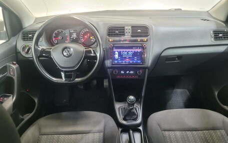 Volkswagen Polo VI (EU Market), 2017 год, 940 000 рублей, 8 фотография