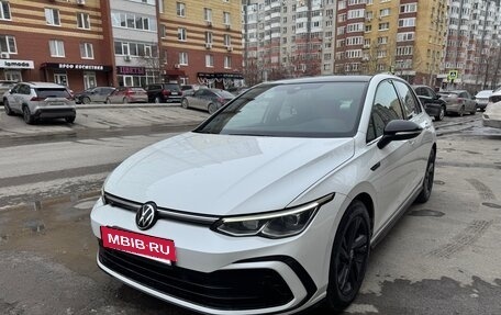 Volkswagen Golf VIII, 2022 год, 2 650 000 рублей, 2 фотография