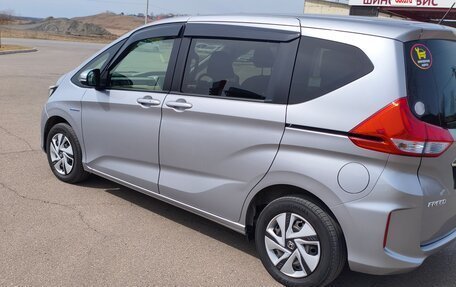 Honda Freed II, 2017 год, 1 480 000 рублей, 4 фотография