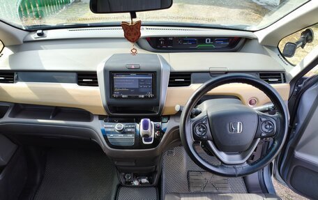 Honda Freed II, 2017 год, 1 480 000 рублей, 7 фотография