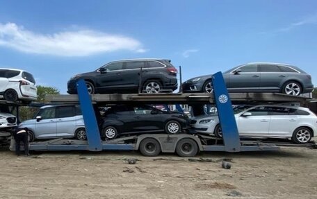 Toyota Yaris, 2021 год, 1 289 000 рублей, 32 фотография