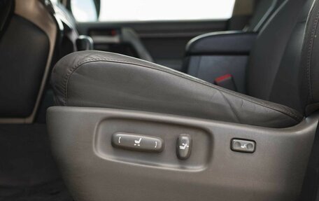 Toyota Land Cruiser 200, 2008 год, 2 120 000 рублей, 19 фотография