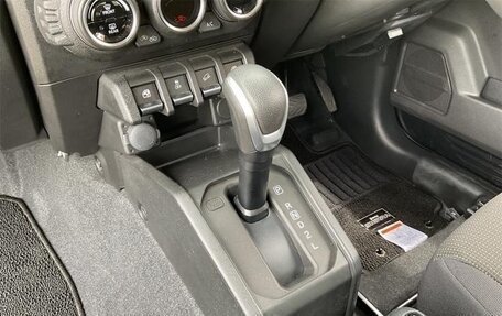 Suzuki Jimny, 2023 год, 1 630 000 рублей, 9 фотография