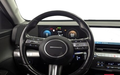 Hyundai Kona, 2023 год, 2 060 000 рублей, 13 фотография