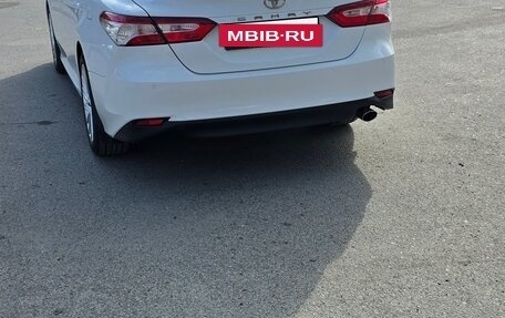 Toyota Camry, 2019 год, 2 450 000 рублей, 4 фотография