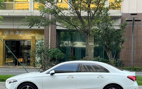 Mercedes-Benz A-Класс, 2022 год, 1 484 000 рублей, 3 фотография