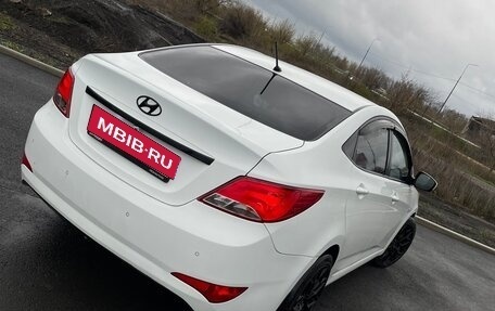 Hyundai Solaris II рестайлинг, 2014 год, 1 000 000 рублей, 1 фотография