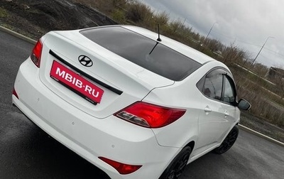 Hyundai Solaris II рестайлинг, 2014 год, 1 000 000 рублей, 1 фотография