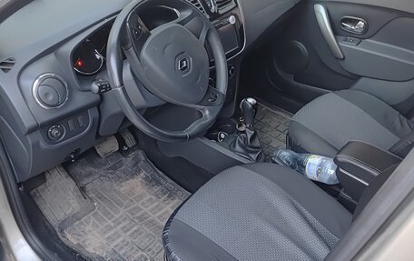 Renault Sandero II рестайлинг, 2017 год, 900 000 рублей, 8 фотография