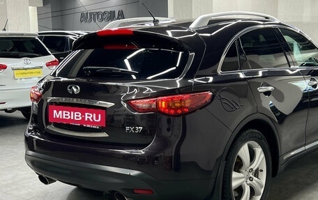 Infiniti FX II, 2010 год, 1 747 000 рублей, 26 фотография