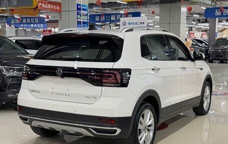 Volkswagen T-Cross I, 2022 год, 1 720 000 рублей, 5 фотография