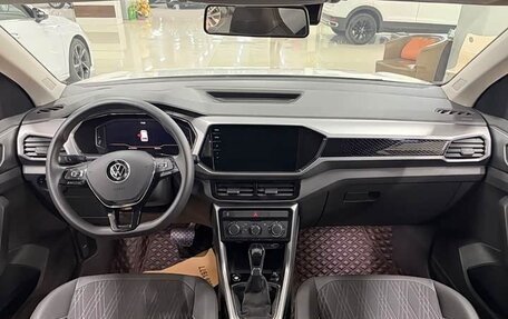 Volkswagen T-Cross I, 2022 год, 1 720 000 рублей, 7 фотография