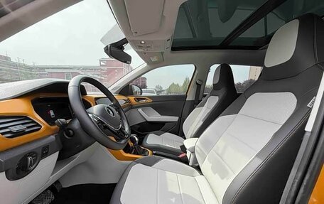 Volkswagen T-Cross I, 2022 год, 1 940 000 рублей, 8 фотография
