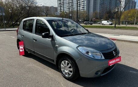 Renault Sandero I, 2010 год, 599 000 рублей, 3 фотография