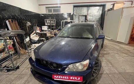 Lexus IS II рестайлинг 2, 2001 год, 700 000 рублей, 8 фотография