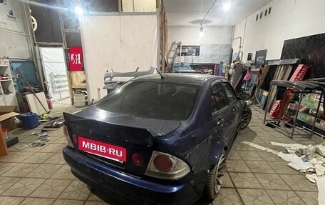 Lexus IS II рестайлинг 2, 2001 год, 700 000 рублей, 10 фотография