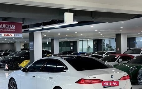 BMW 5 серия, 2025 год, 8 990 000 рублей, 16 фотография