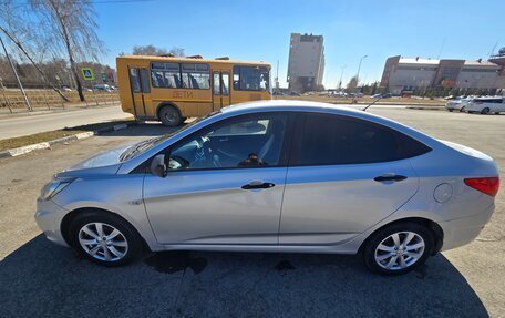 Hyundai Solaris II рестайлинг, 2012 год, 560 000 рублей, 10 фотография