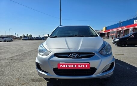 Hyundai Solaris II рестайлинг, 2012 год, 560 000 рублей, 3 фотография