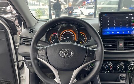 Toyota Yaris Cross, 2022 год, 1 415 000 рублей, 6 фотография