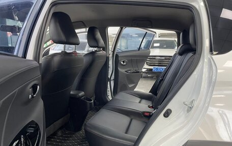 Toyota Yaris Cross, 2022 год, 1 415 000 рублей, 3 фотография