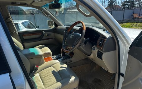 Toyota Land Cruiser 100 рестайлинг 2, 2005 год, 2 600 000 рублей, 1 фотография