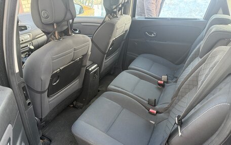 Renault Scenic III, 2010 год, 800 000 рублей, 6 фотография