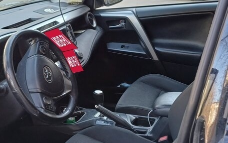 Toyota RAV4, 2018 год, 2 550 000 рублей, 5 фотография