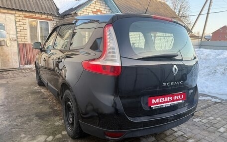 Renault Scenic III, 2010 год, 800 000 рублей, 3 фотография