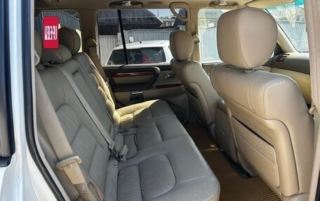 Toyota Land Cruiser 100 рестайлинг 2, 2005 год, 2 600 000 рублей, 10 фотография
