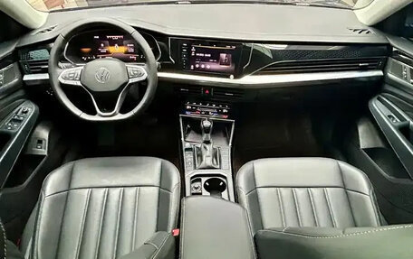 Volkswagen Passat B8 рестайлинг, 2022 год, 2 084 000 рублей, 13 фотография