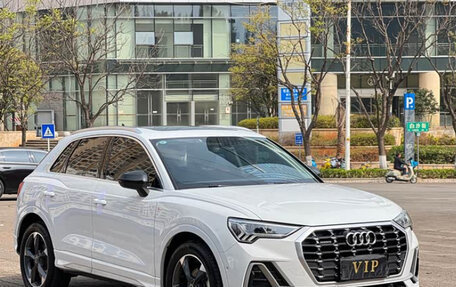 Audi Q3, 2022 год, 2 100 000 рублей, 3 фотография
