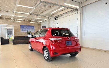 Toyota Vitz, 2017 год, 1 199 999 рублей, 4 фотография