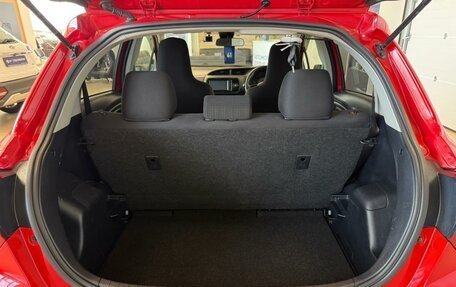 Toyota Vitz, 2017 год, 1 199 999 рублей, 19 фотография