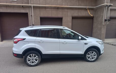 Ford Kuga III, 2018 год, 2 000 000 рублей, 1 фотография