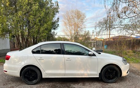 Volkswagen Jetta VI, 2011 год, 644 000 рублей, 3 фотография