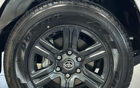 Toyota Hilux VIII, 2025 год, 7 290 000 рублей, 26 фотография