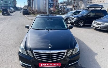 Mercedes-Benz E-Класс, 2010 год, 1 490 000 рублей, 2 фотография